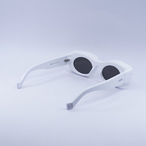 Loewe LW40033I 21C Sunglasses White Rectangle Frame, Smoke with Silver Lenses - Picture 9 of 10